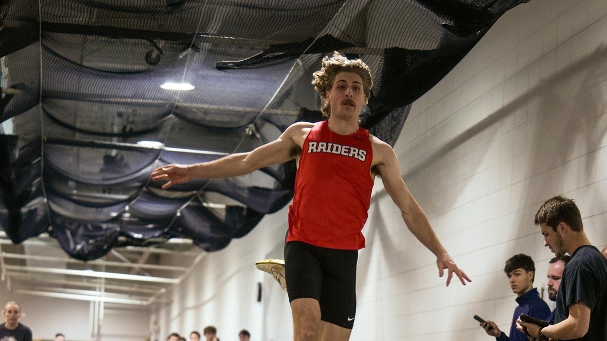 Braden Kalvelage Breaks Northwestern (Iowa) Long Jump Record
