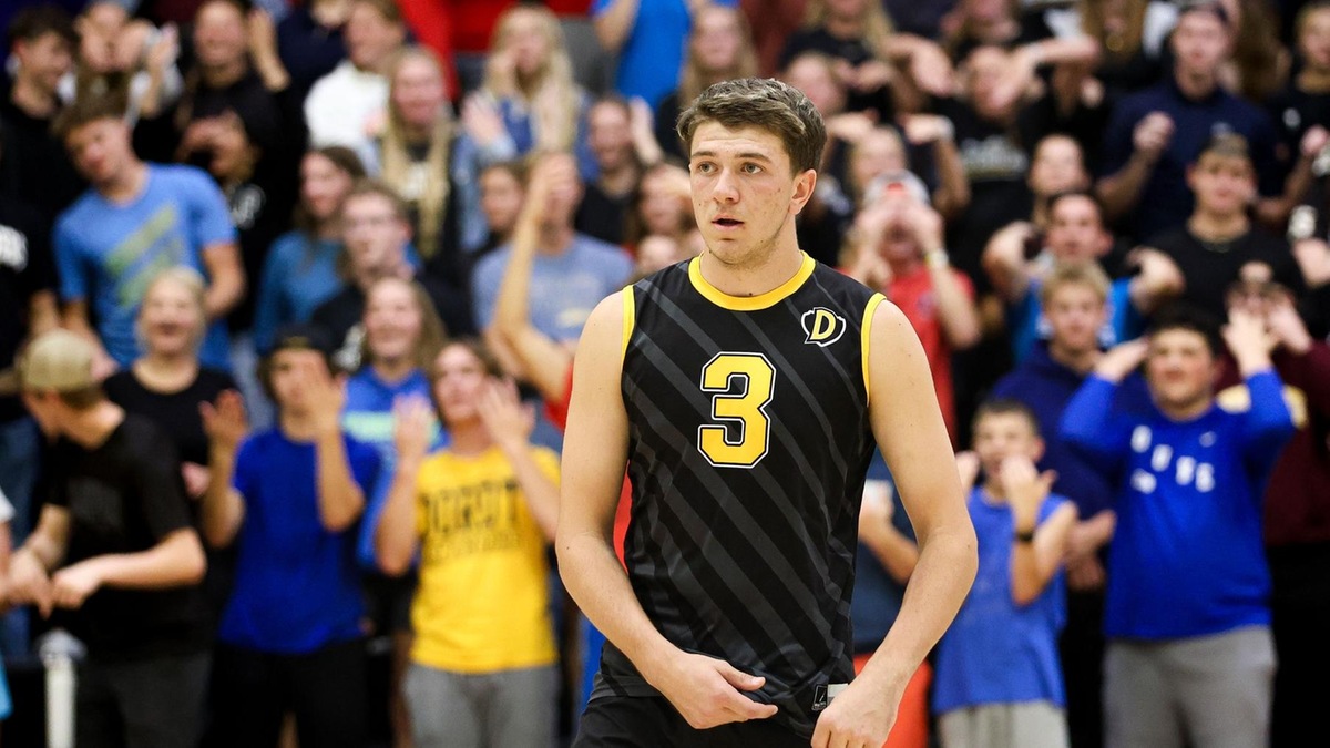 Freshman Colt Schmidt Records 4.77 Digs Per Set for Defensive Player of the Week
