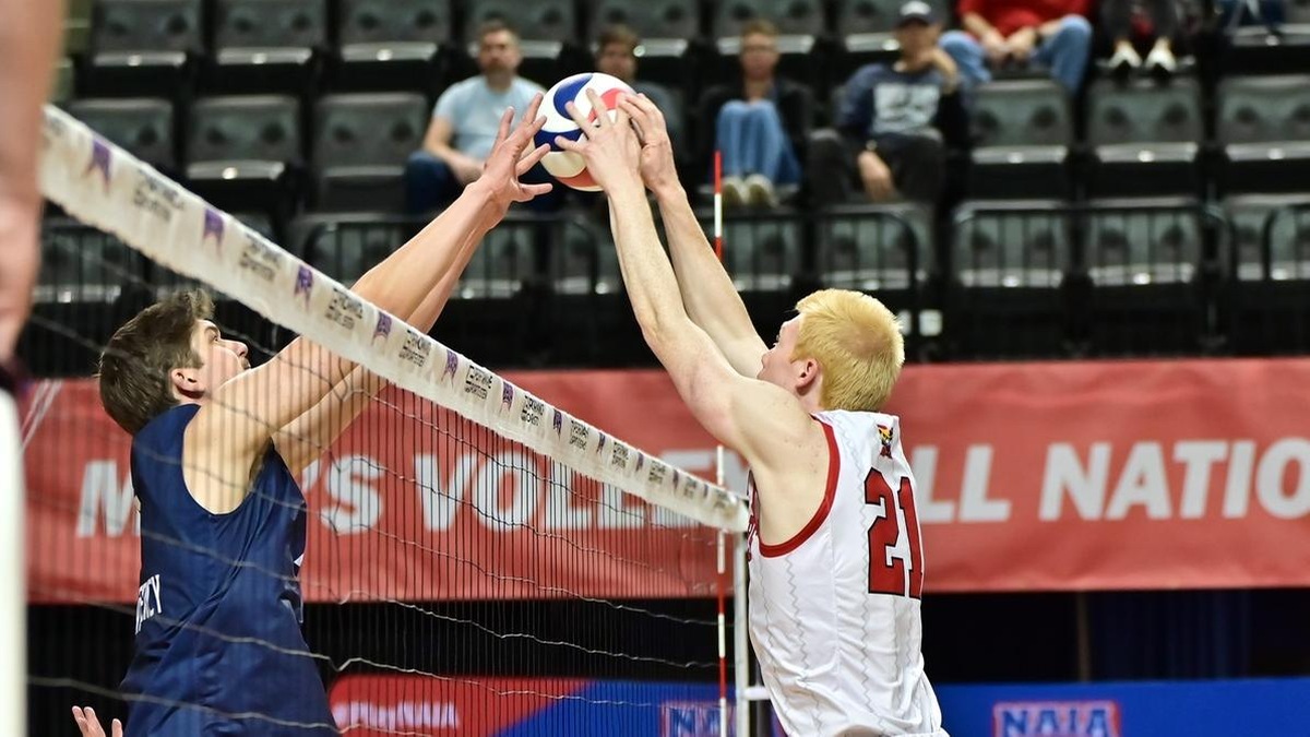 Saint Xavier (Ill.) Advances to Semifinal on Five Set Win over Mount Mercy (Iowa)