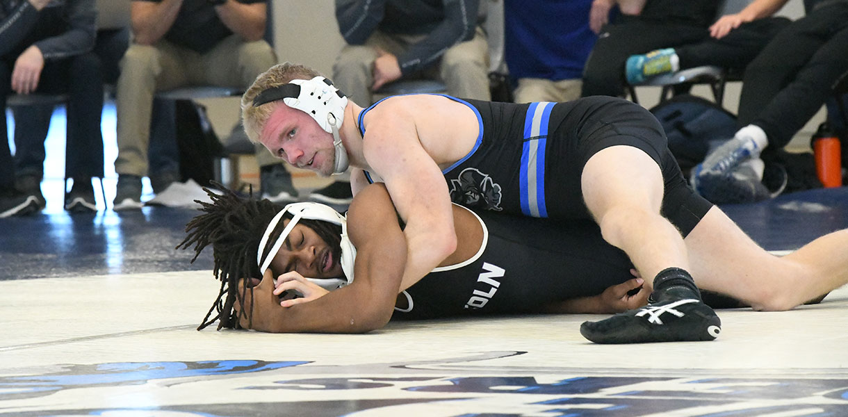 NAIA Men's Wrestler of the Week - No. 4
