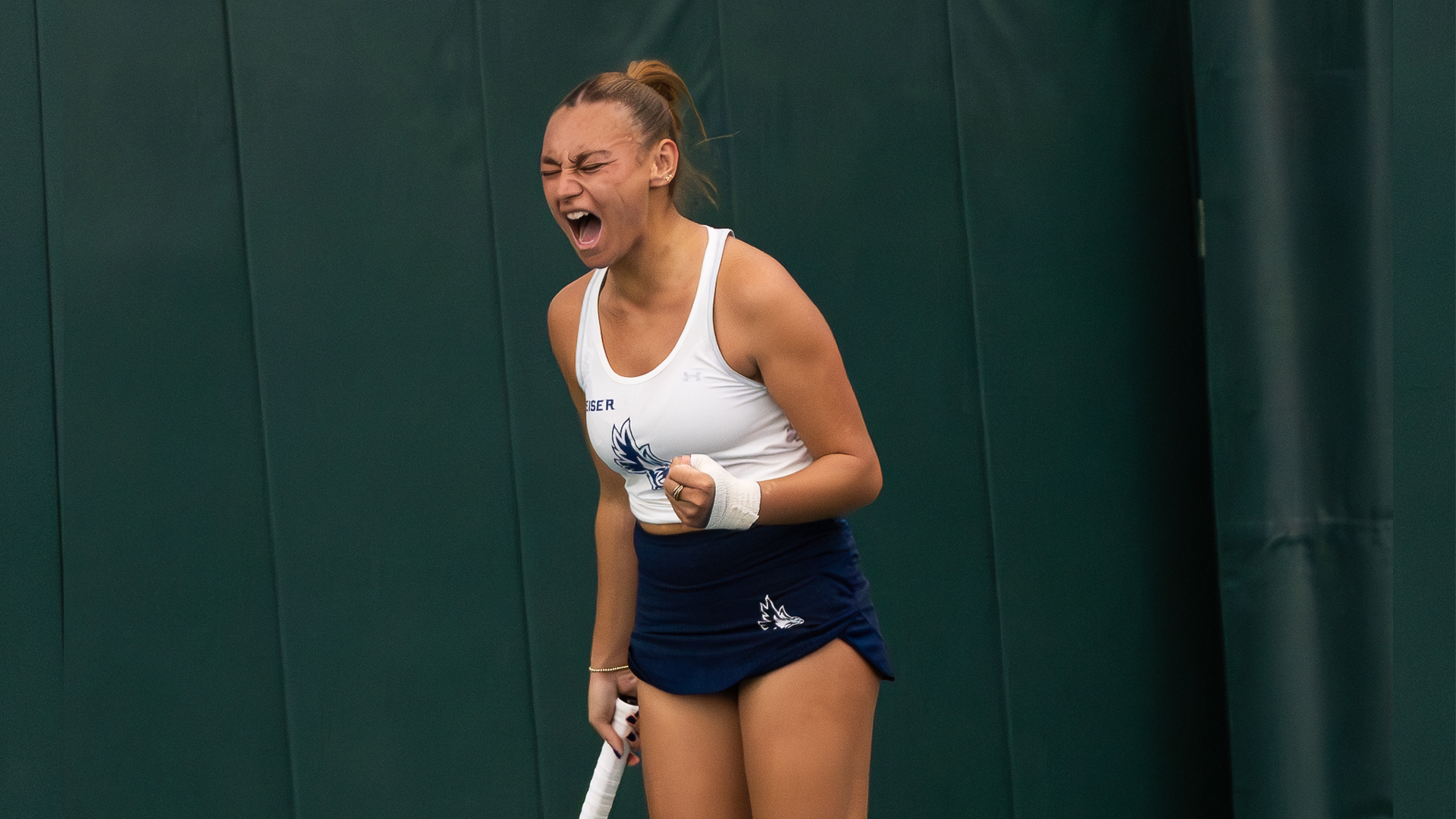 Violet Apisah led top-ranked Keiser to a 3-0 week to close February.