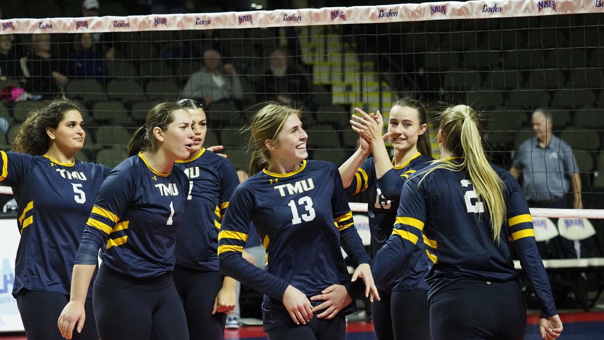 The Master's (Calif.) made the biggest jump in the poll by moving up nine spots
