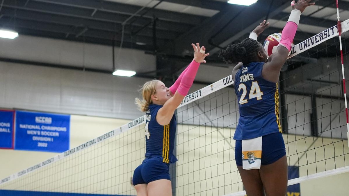 Lydia Gustafson ties school record