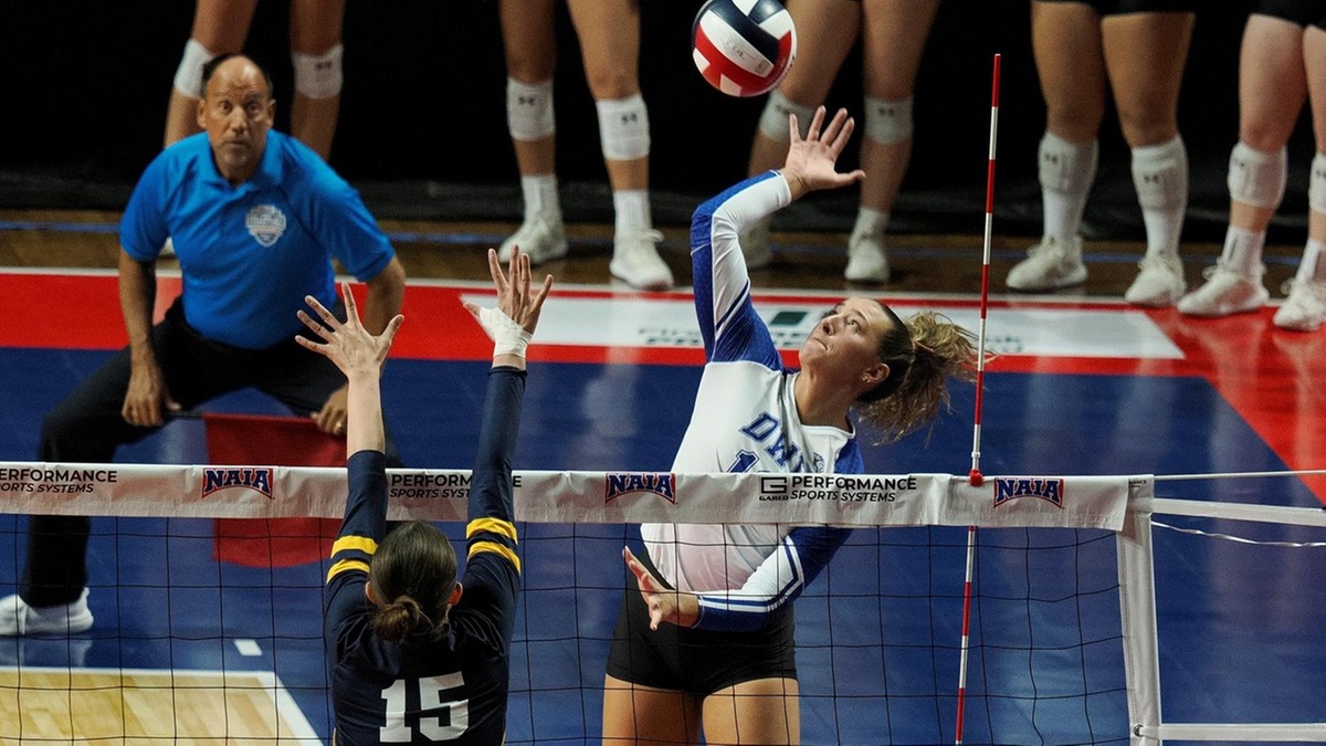 Dakota Wesleyan (S.D.) Triumphs Over The Master's (Calif.) in Five Sets