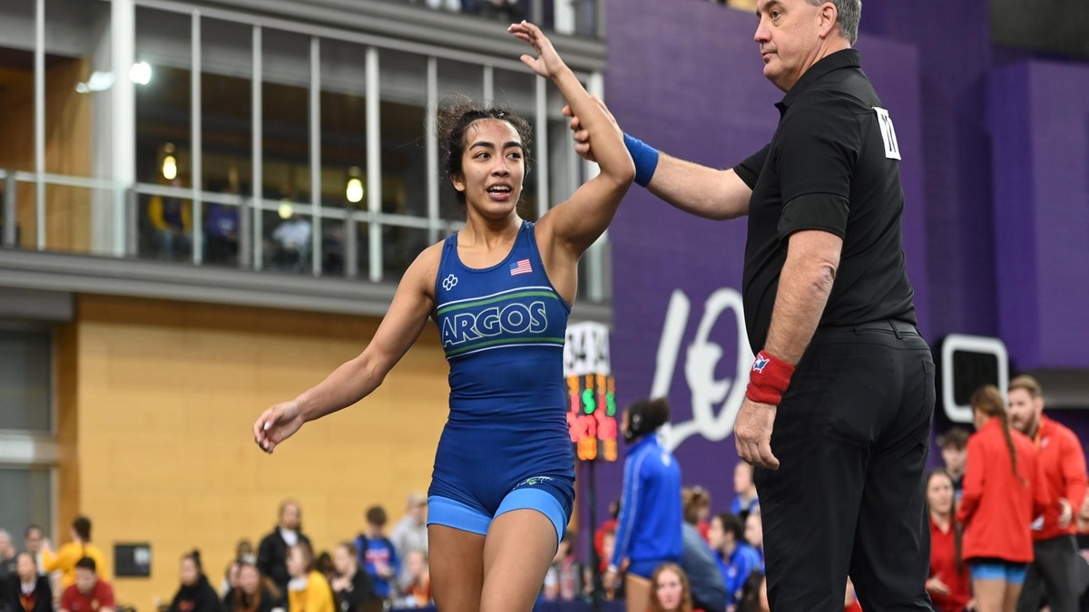Morales Brings Home NAIA Women's Wrestler of the Week Award After Perfect Weekend at NWCA National Duals